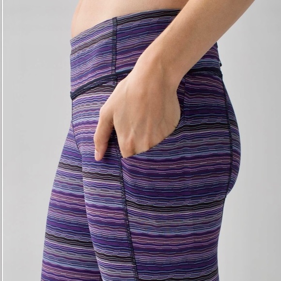 Lululemon Pace Rival Crop
Space Dye Twist Ultra Violet Multi / Naval Blue - Picture 2 of 9